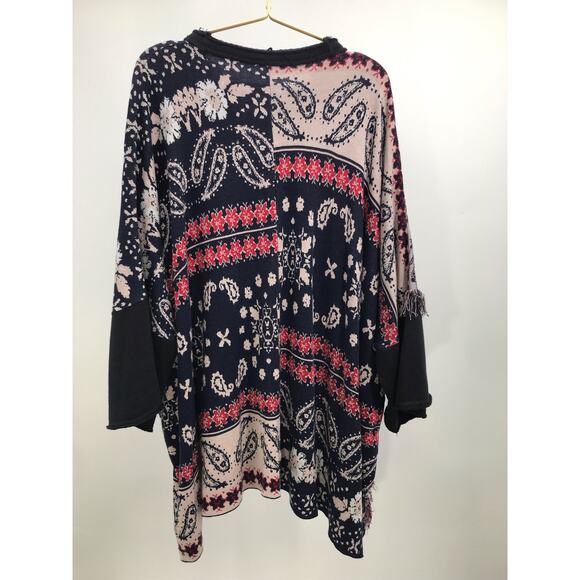Free People Paisley Oversized Dolman Sleeve Blanket Fringe Sweater Size M/L - Picture 5 of 10
